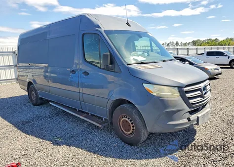 2019 Mercedes-Benz Sprinter 2500 from USA, damaged, VIN WD4PF1CD4KP115945